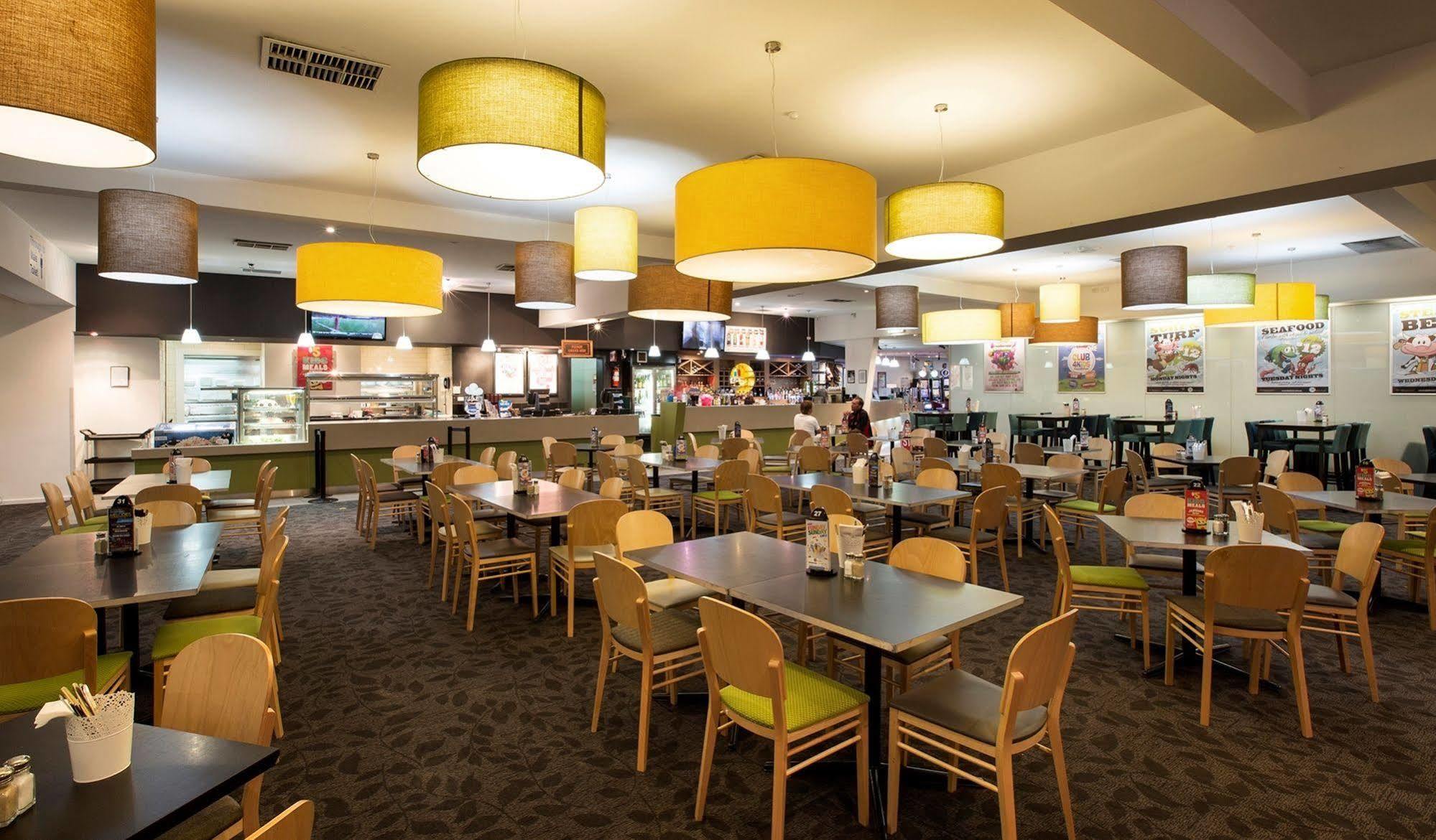 Nightcap At Westside Hotel Laverton Luaran gambar