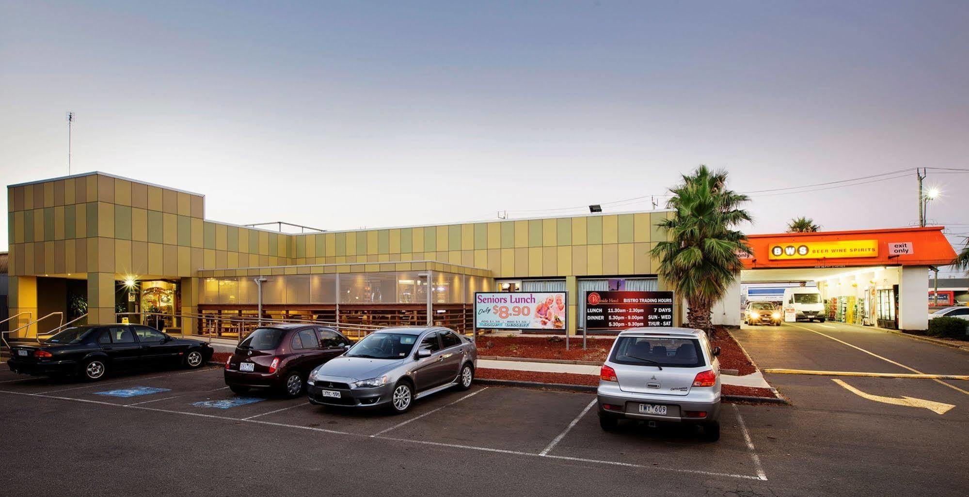 Nightcap At Westside Hotel Laverton Luaran gambar